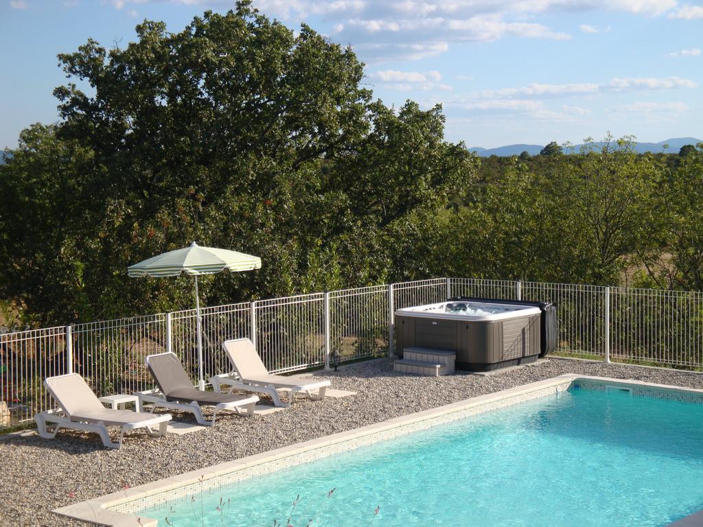 Les Villas De Perret Жоаюз Стая снимка
