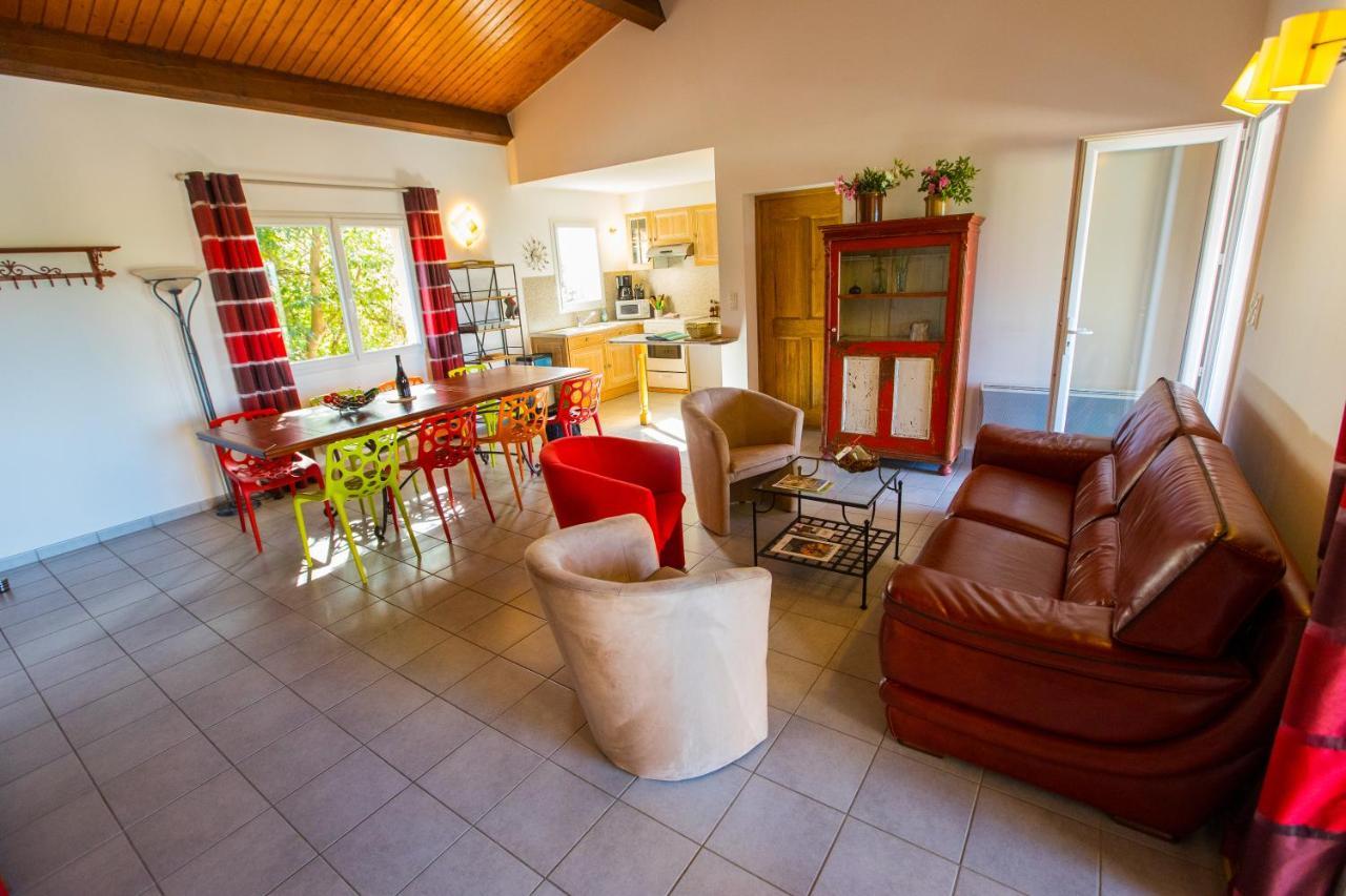 Les Villas De Perret Жоаюз Екстериор снимка