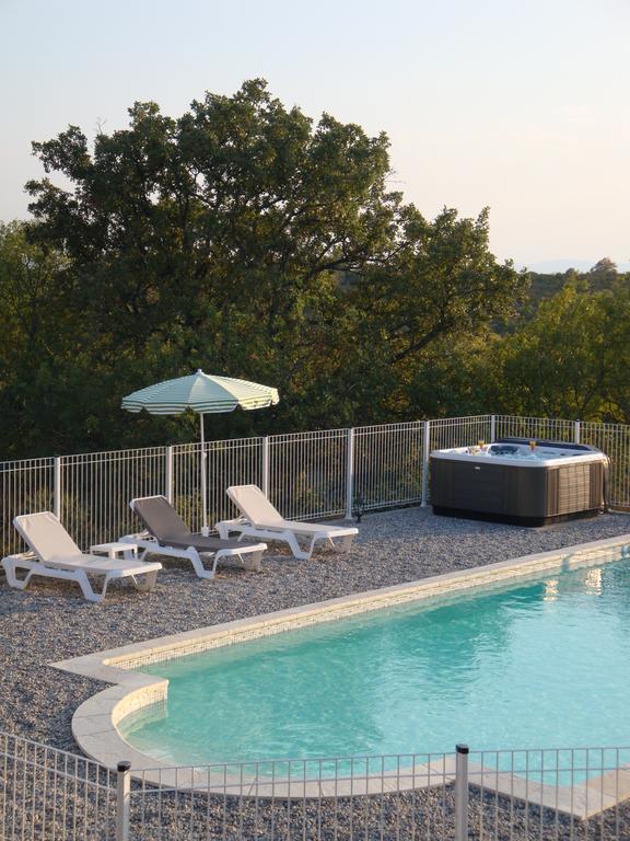 Les Villas De Perret Жоаюз Екстериор снимка