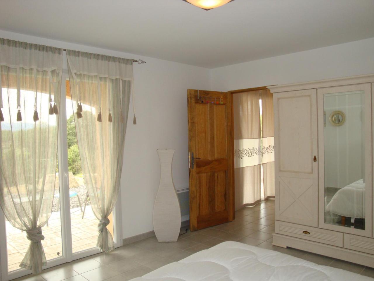 Les Villas De Perret Жоаюз Екстериор снимка